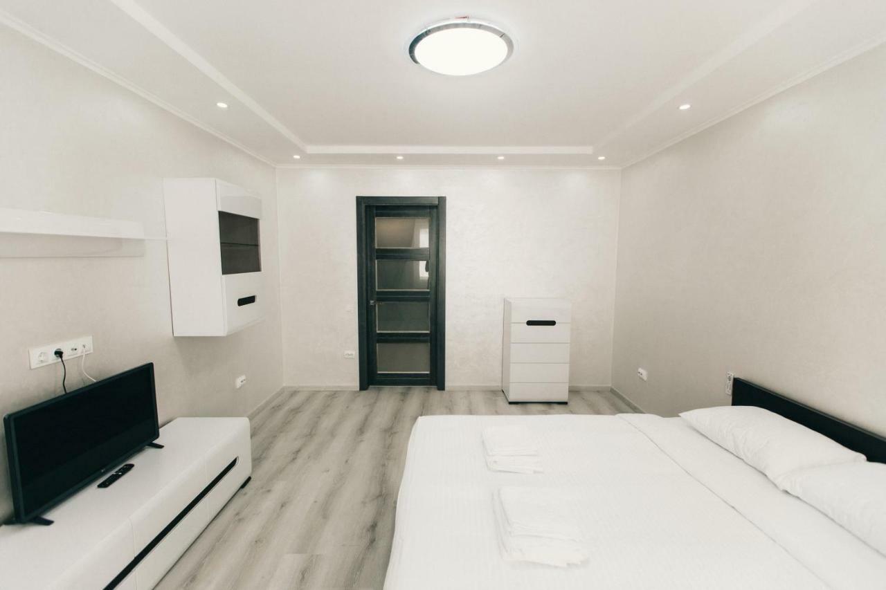Oazis Apartments 切尔诺夫策 外观 照片
